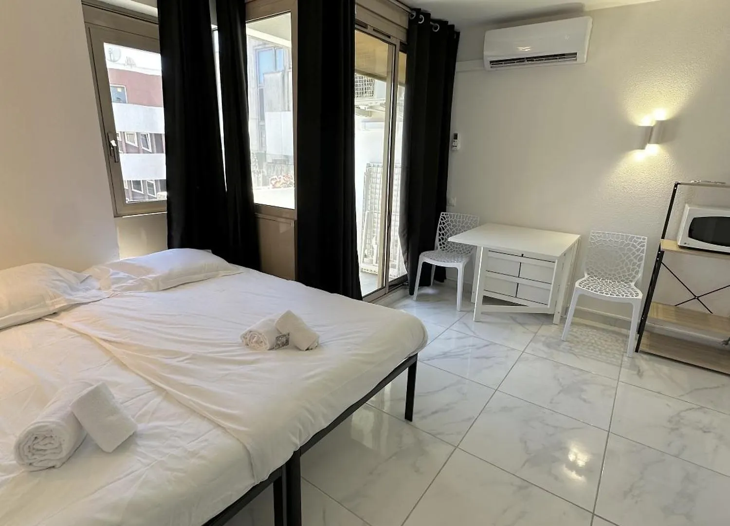Residence Graziella Studio 604 contacts